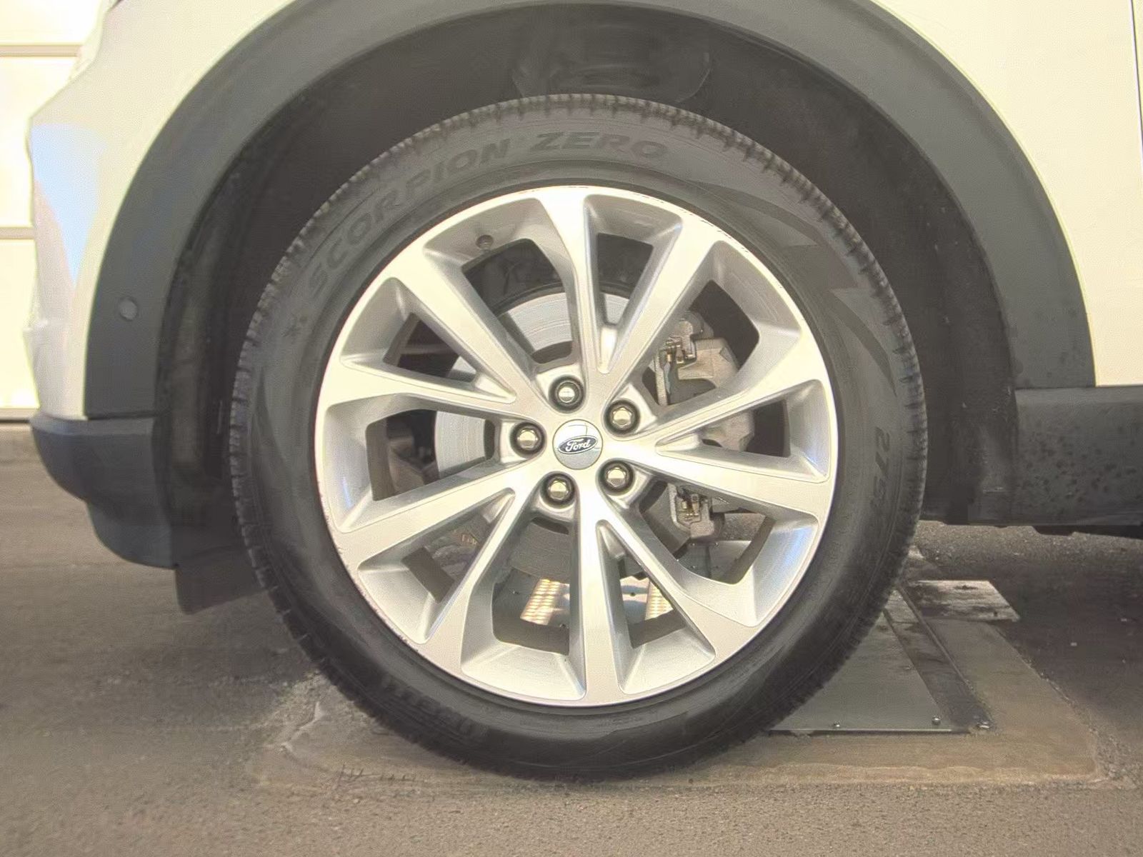 2023 Ford Explorer Platinum AWD