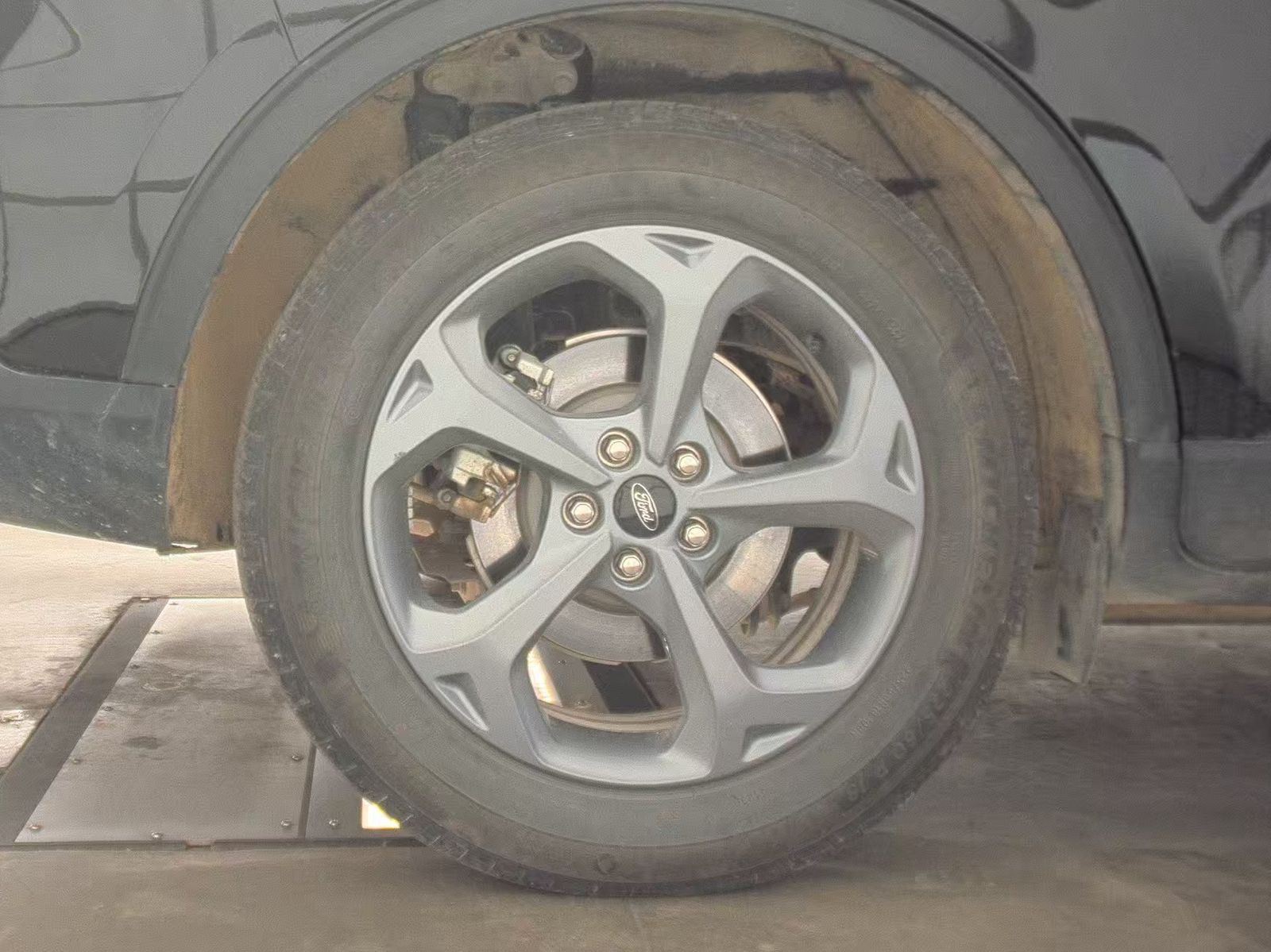 2025 Ford Escape Hybrid ST-Line FWD