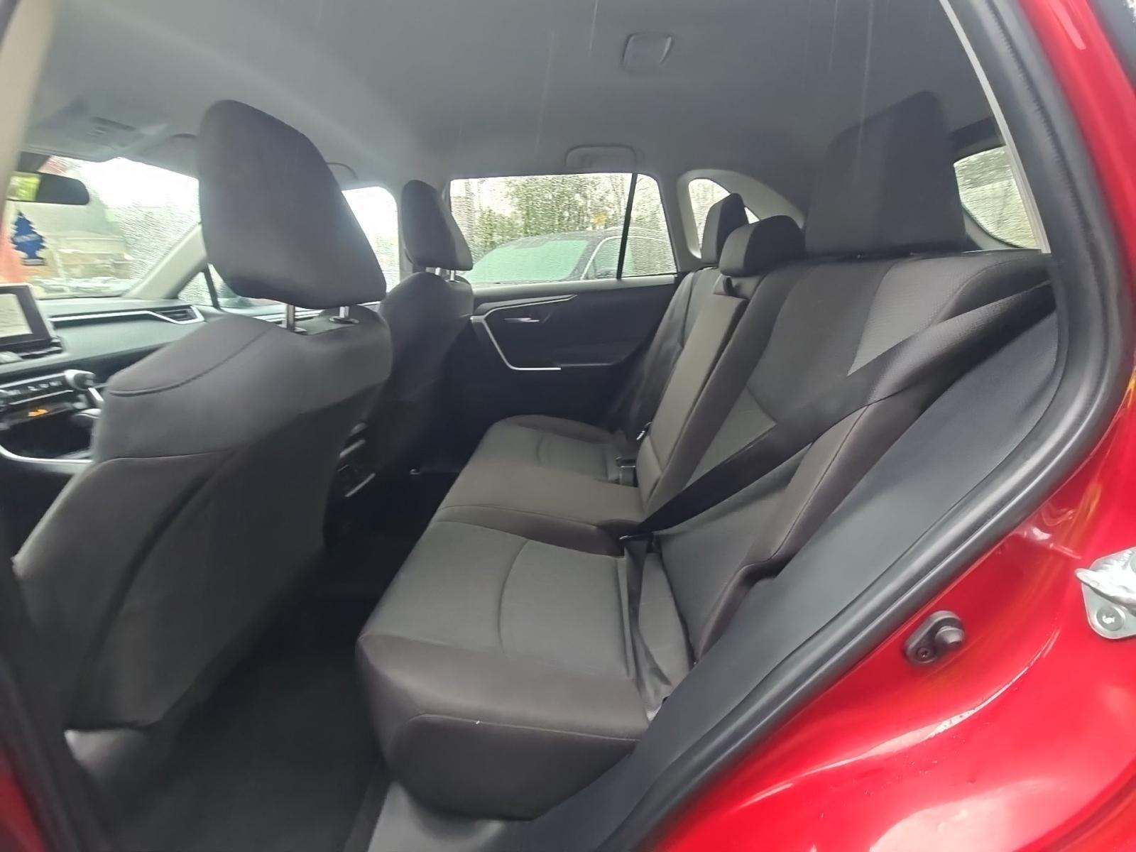 2025 Toyota RAV4 XLE FWD