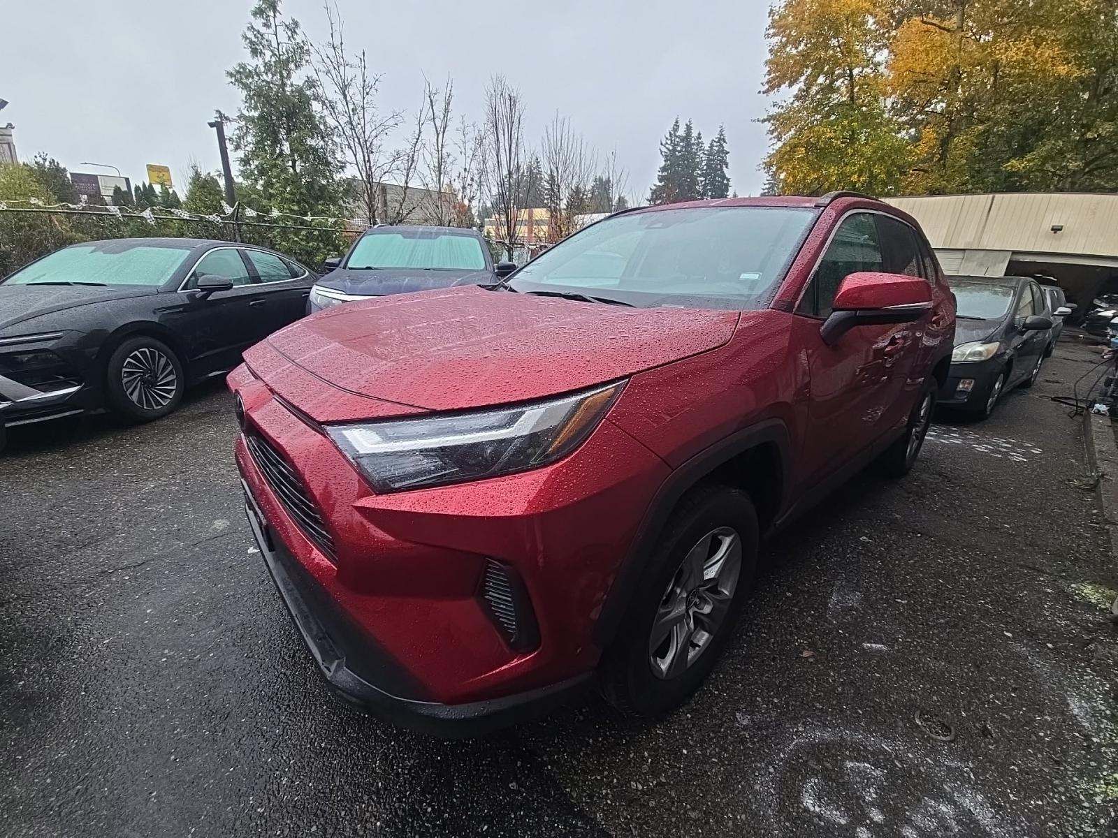 2025 Toyota RAV4 XLE FWD