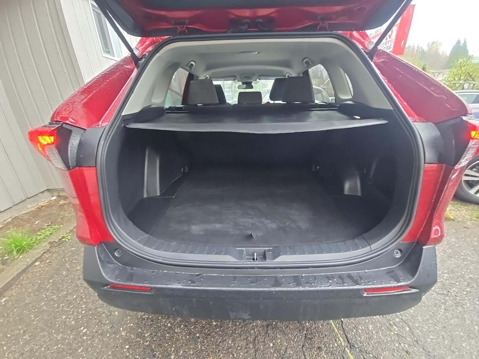 2025 Toyota RAV4 XLE FWD