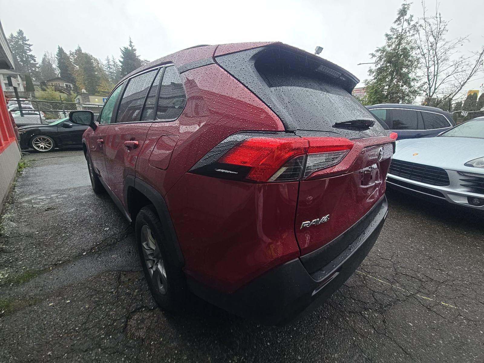 2025 Toyota RAV4 XLE FWD