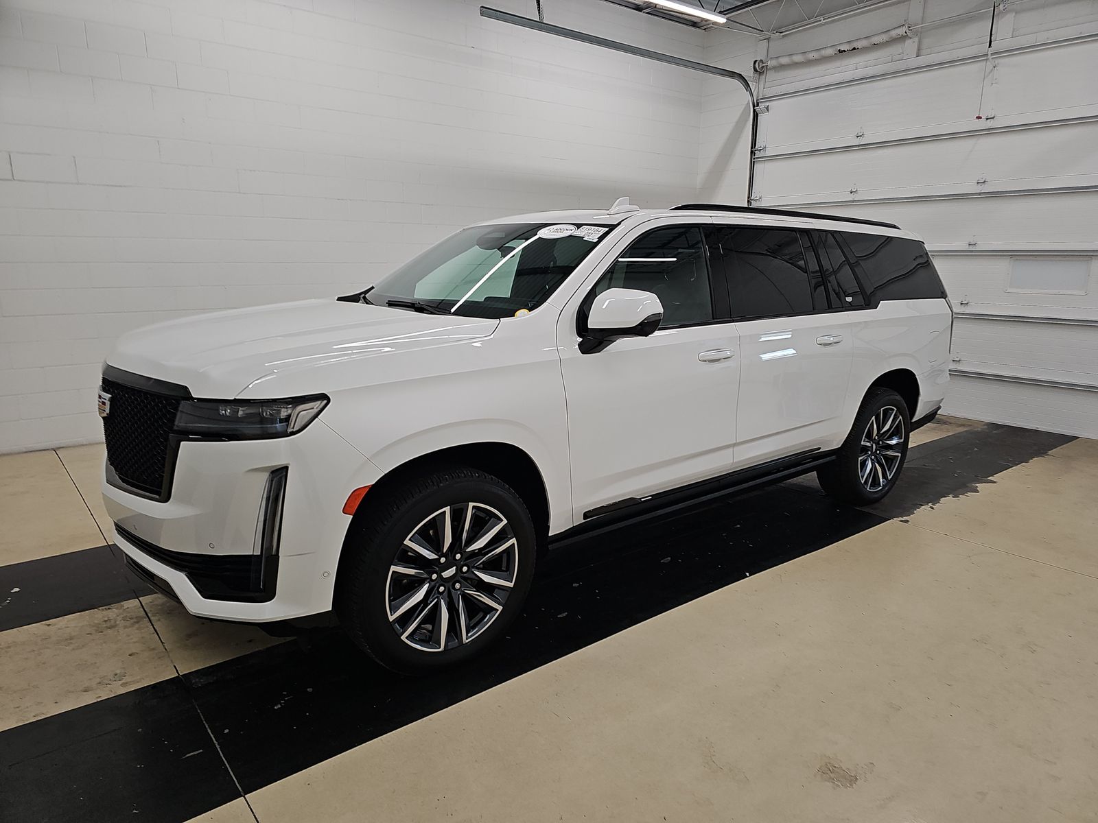 2022 Cadillac Escalade ESV Sport's photo