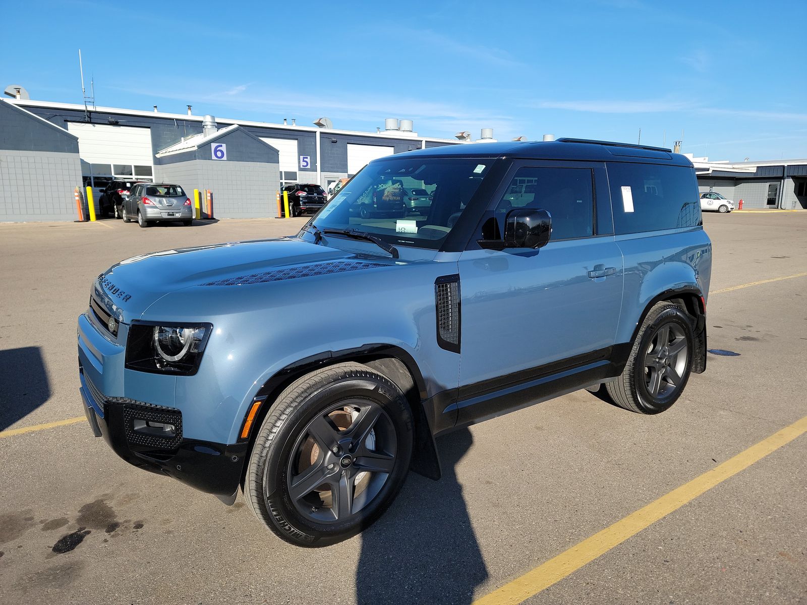2024 Land Rover Defender 90 X-Dynamic SE AWD