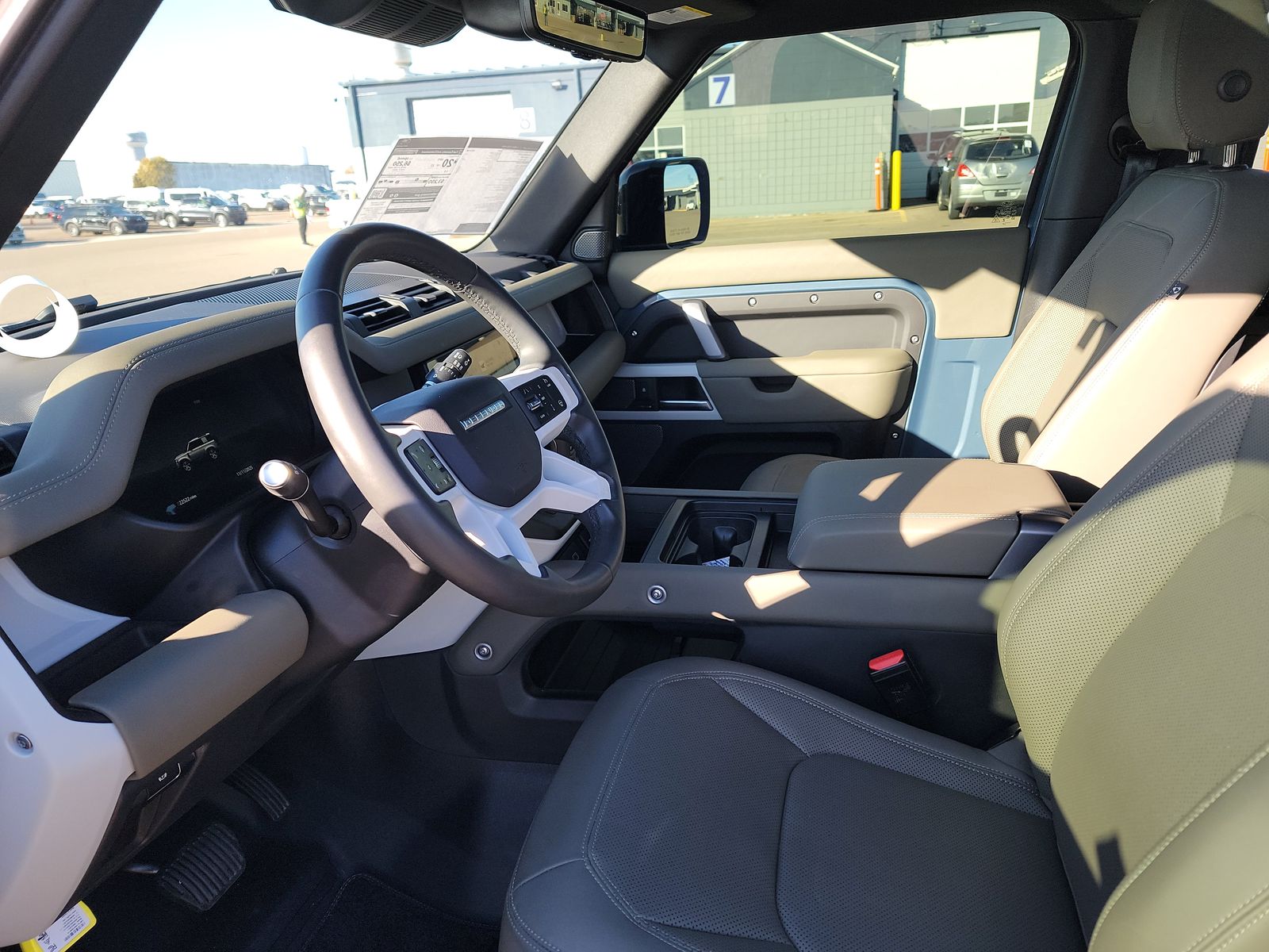 2024 Land Rover Defender 90 X-Dynamic SE AWD