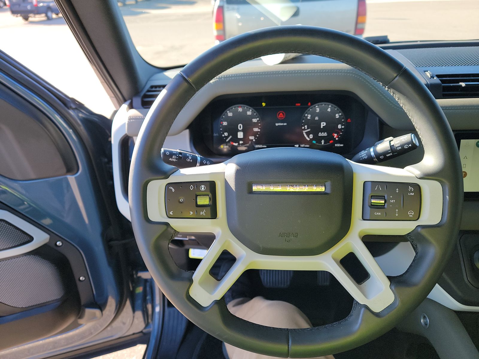 2024 Land Rover Defender 90 X-Dynamic SE AWD