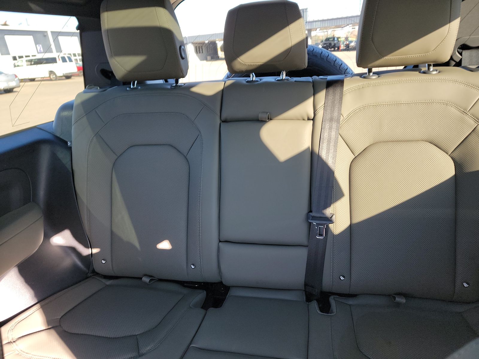 2024 Land Rover Defender 90 X-Dynamic SE AWD