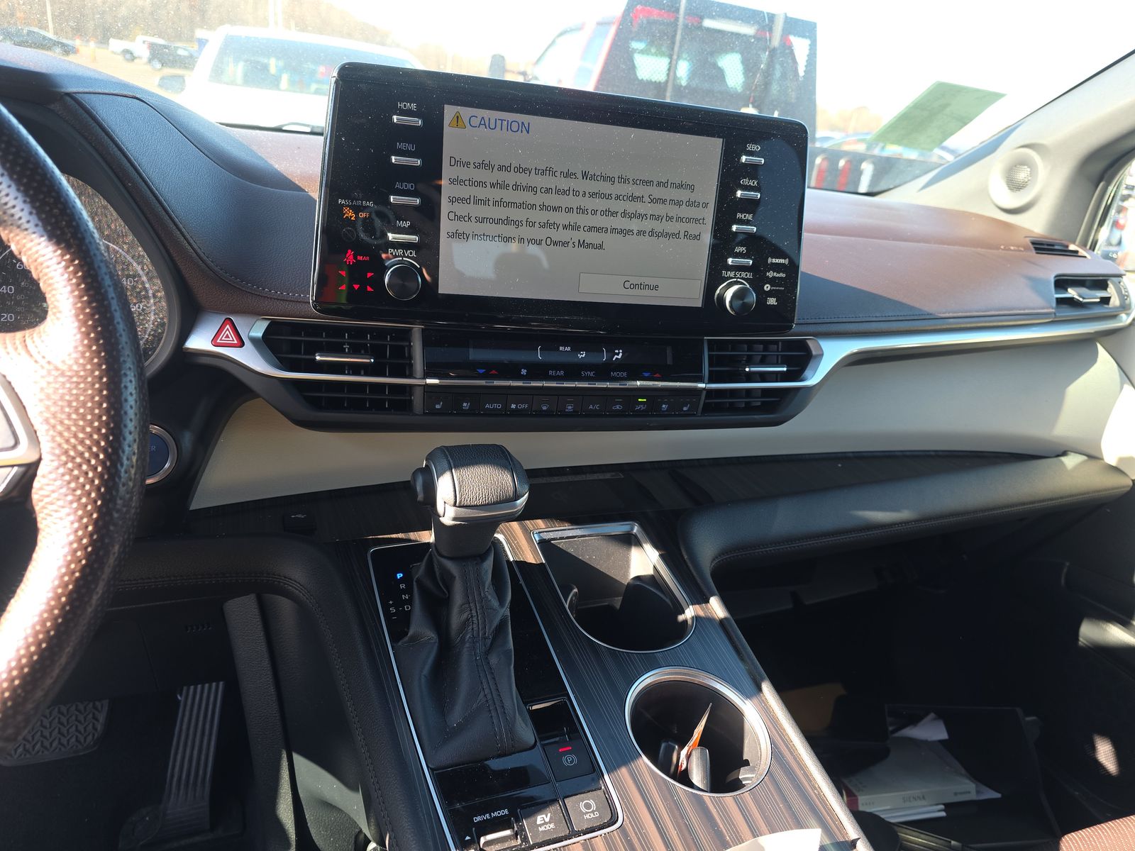 2022 Toyota Sienna Platinum AWD