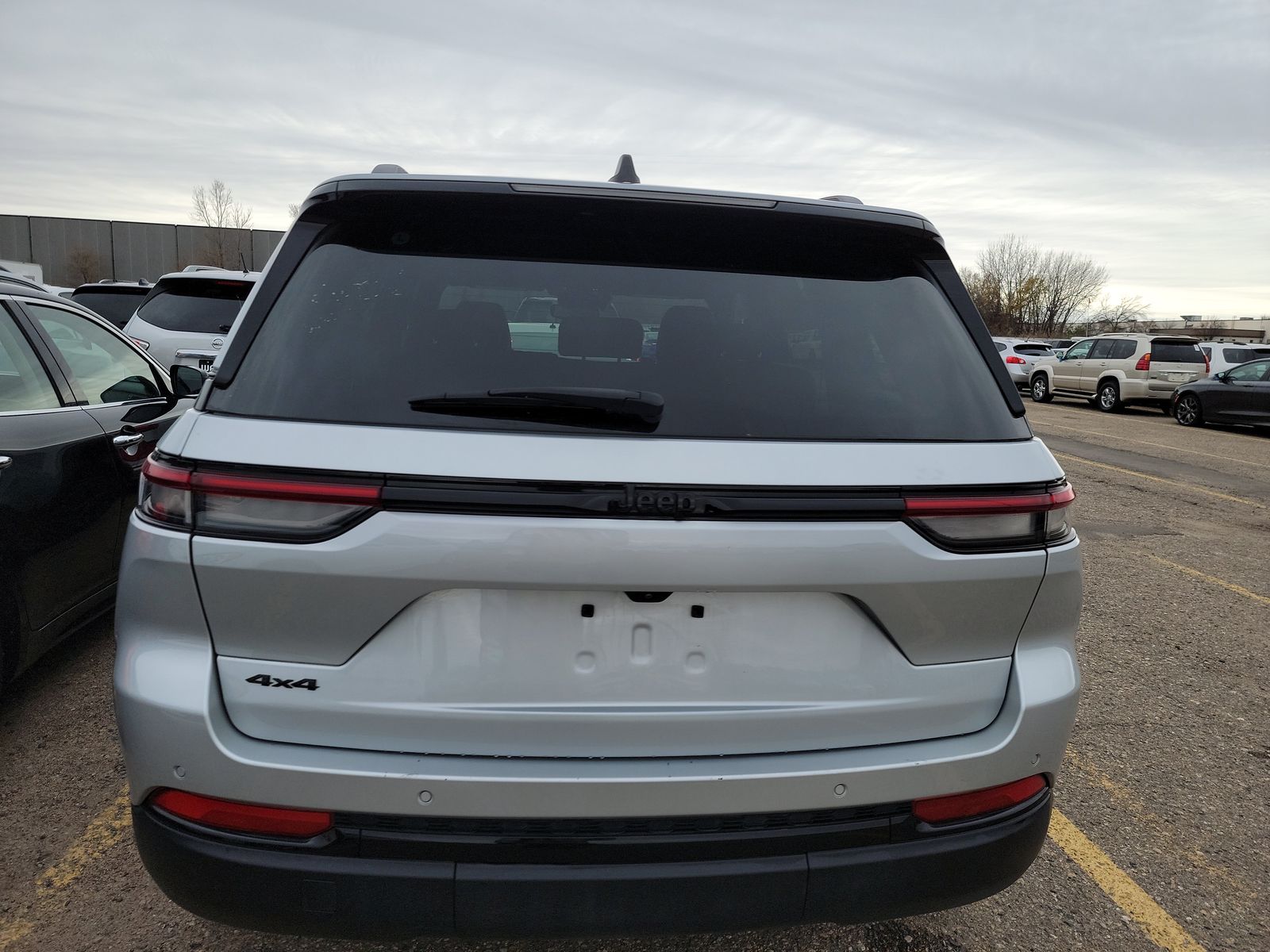 2024 Jeep Grand Cherokee Altitude AWD