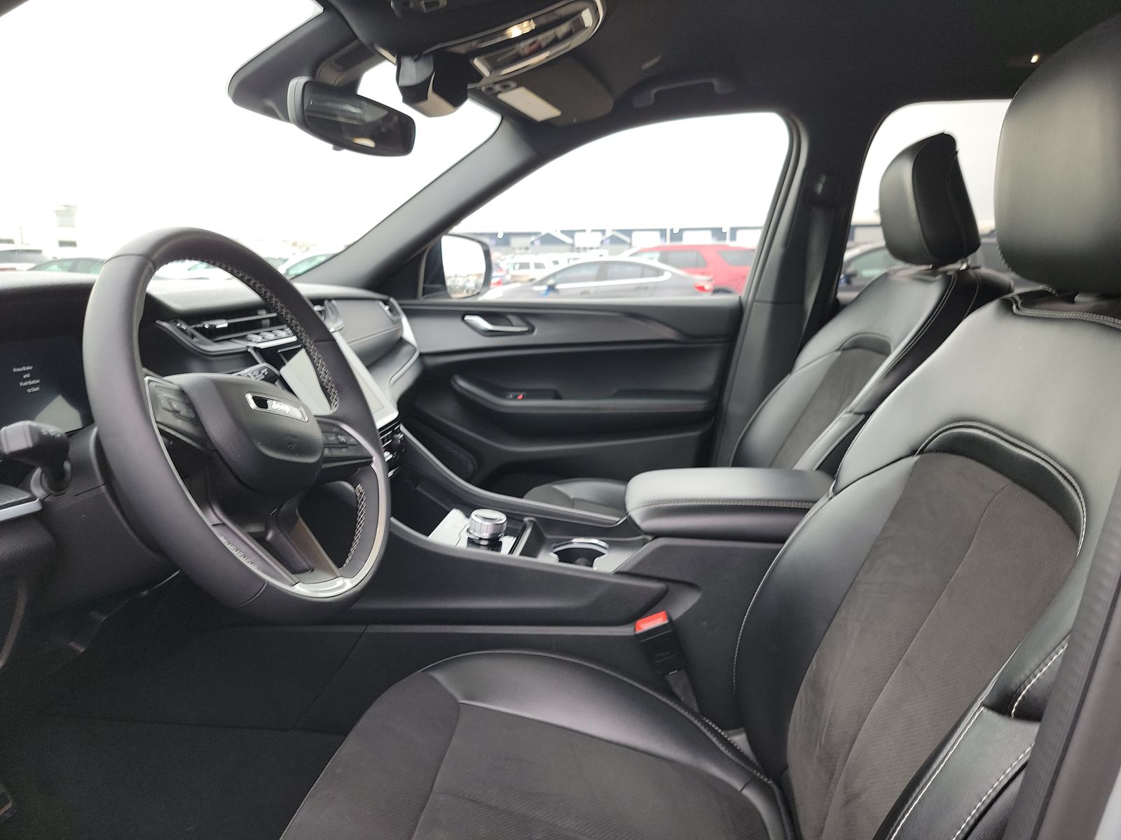 2024 Jeep Grand Cherokee Altitude AWD