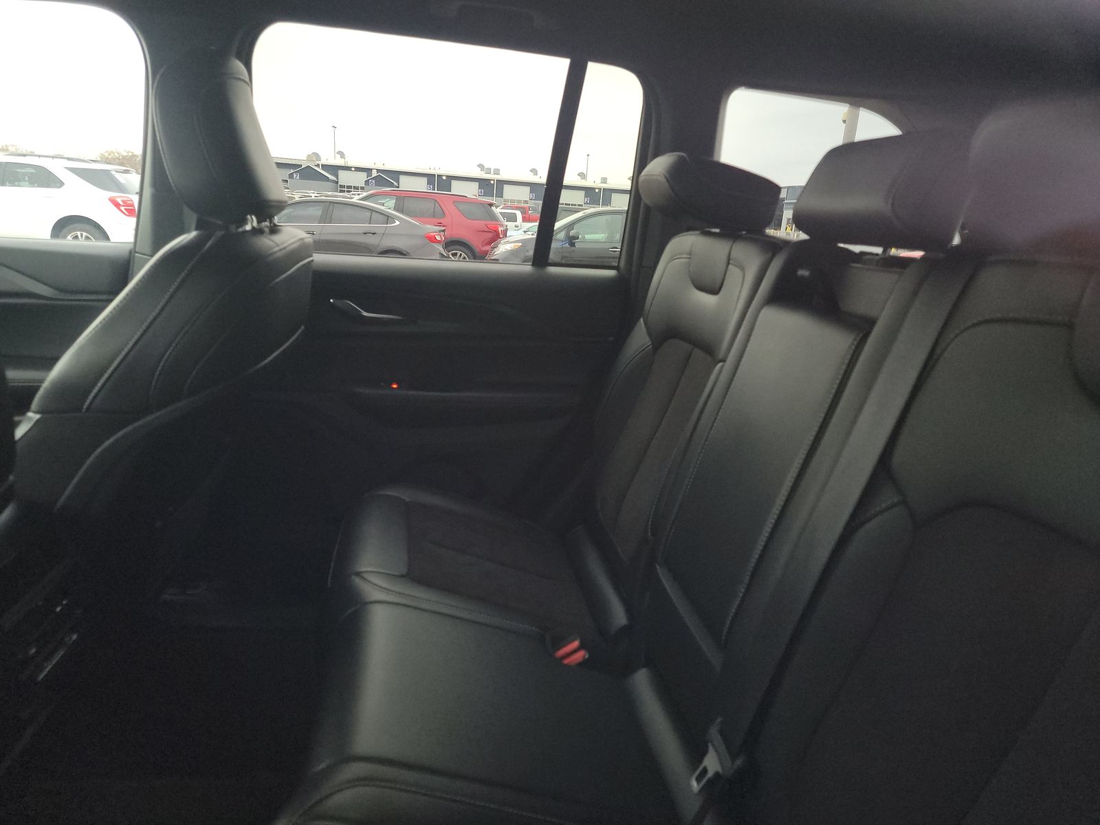 2024 Jeep Grand Cherokee Altitude AWD