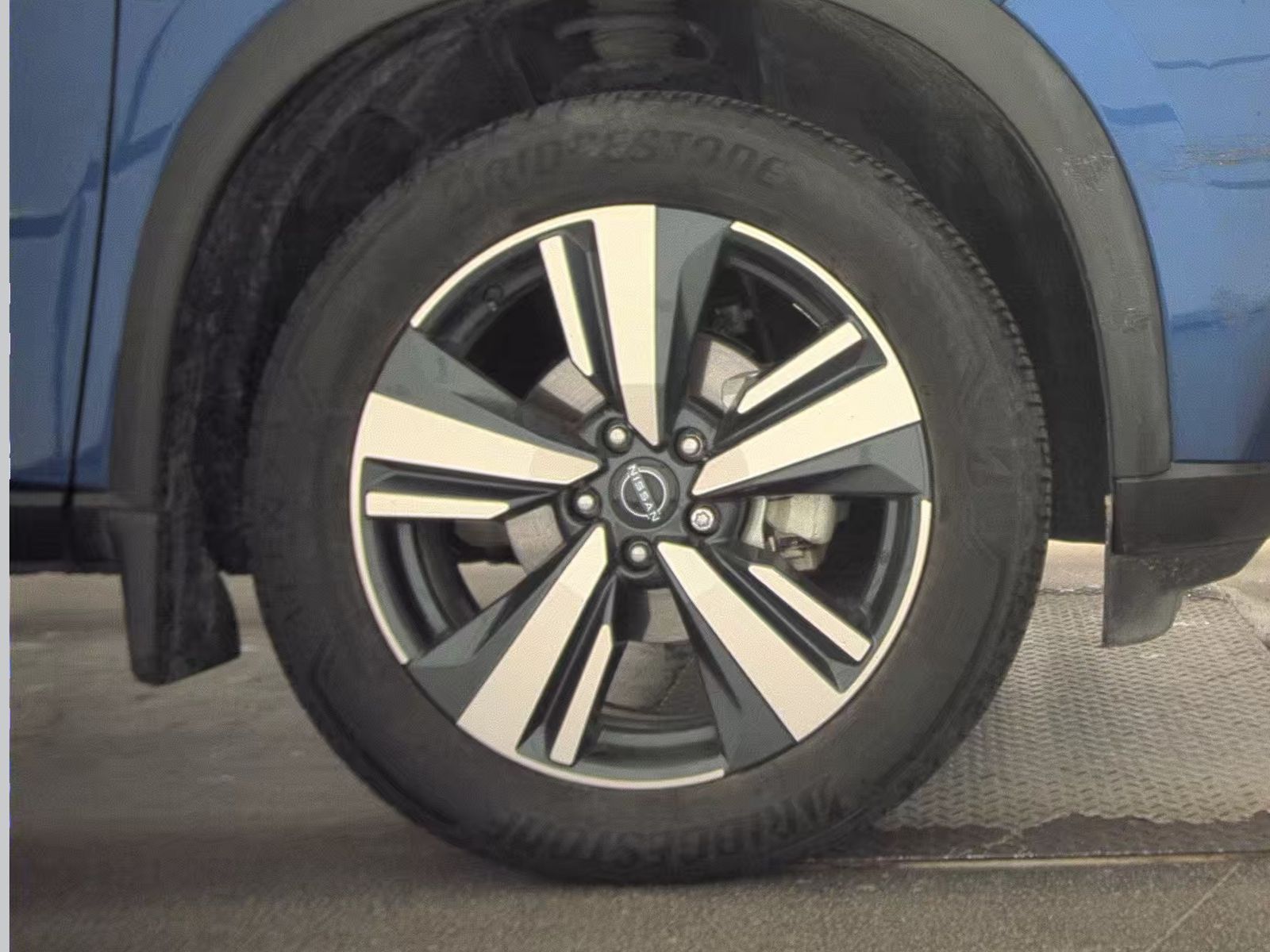 2023 Nissan Rogue SL FWD