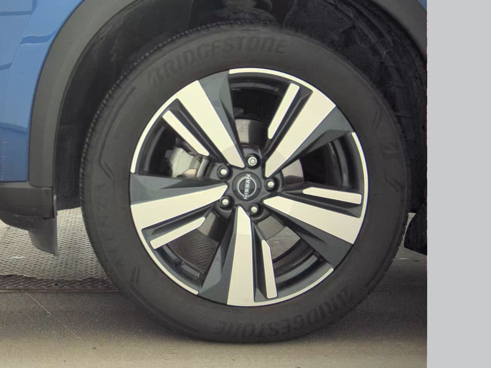 2023 Nissan Rogue SL FWD