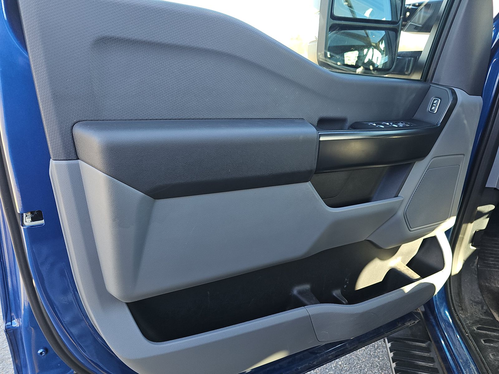 2022 Ford F-150 XL AWD