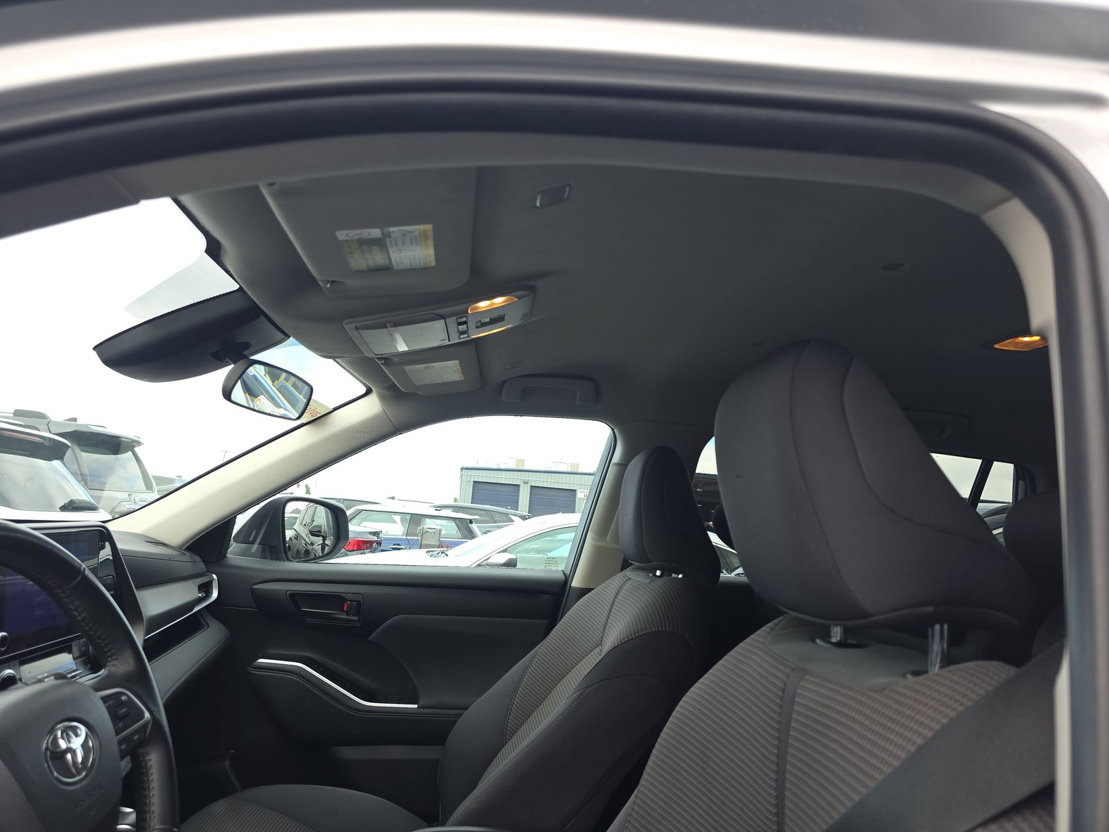 2024 Toyota Highlander LE FWD