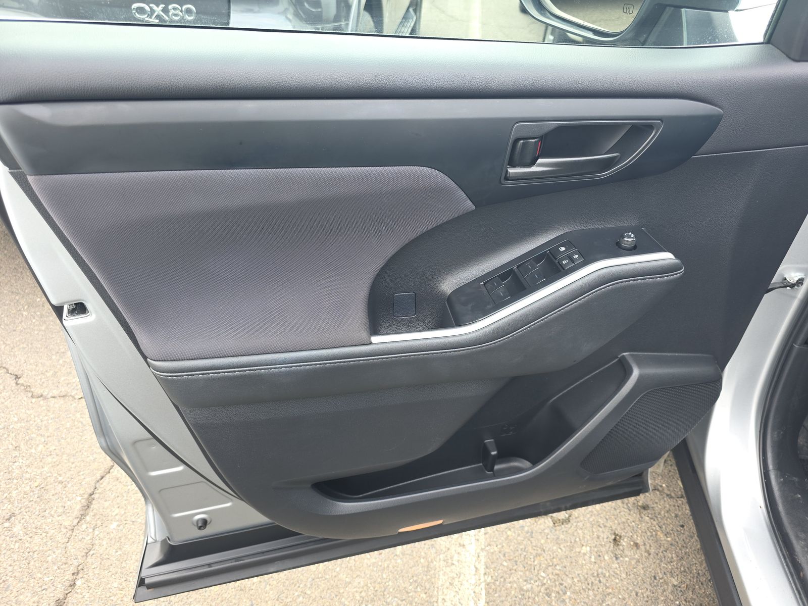 2024 Toyota Highlander LE FWD