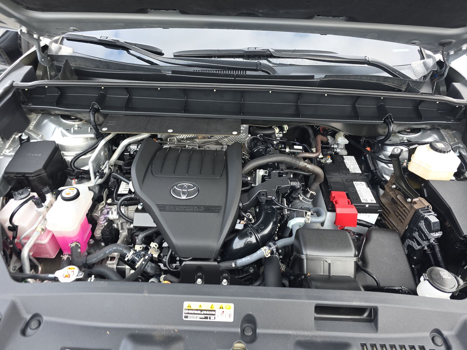 2024 Toyota Highlander LE FWD