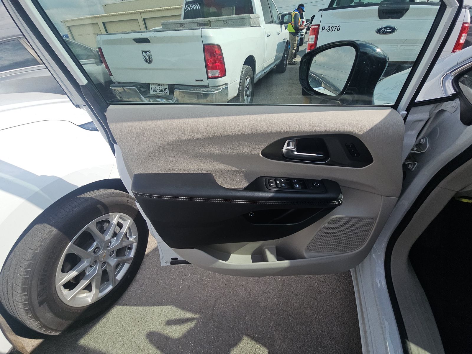 2024 Chrysler Pacifica Hybrid Select FWD