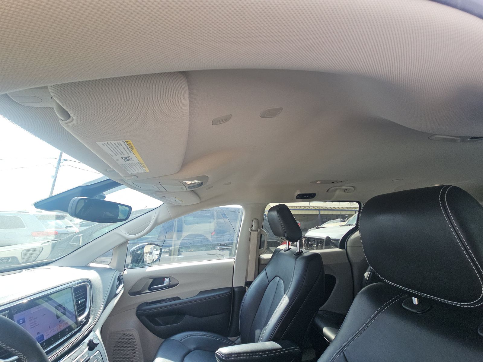 2024 Chrysler Pacifica Hybrid Select FWD