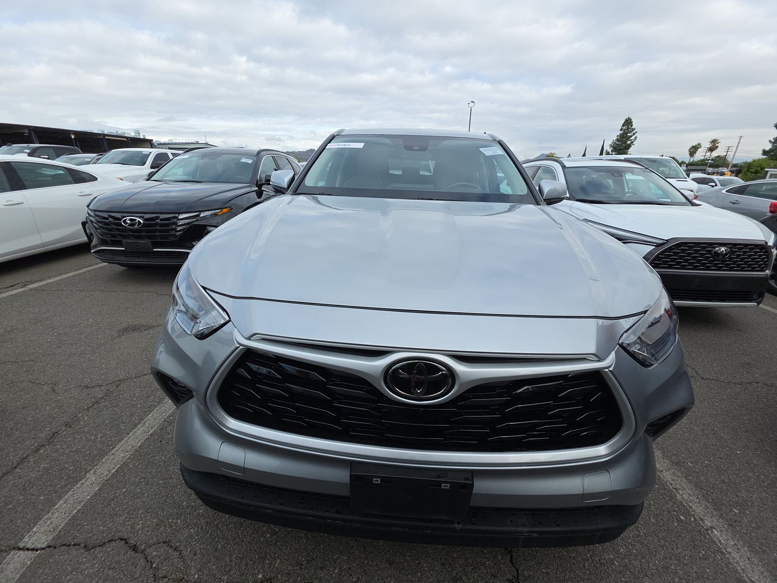 2024 Toyota Highlander LE FWD