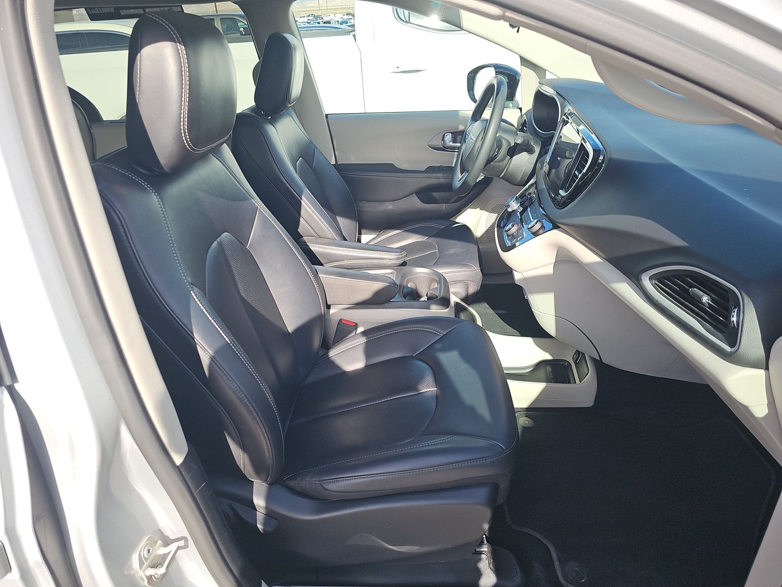 2024 Chrysler Pacifica Touring L FWD