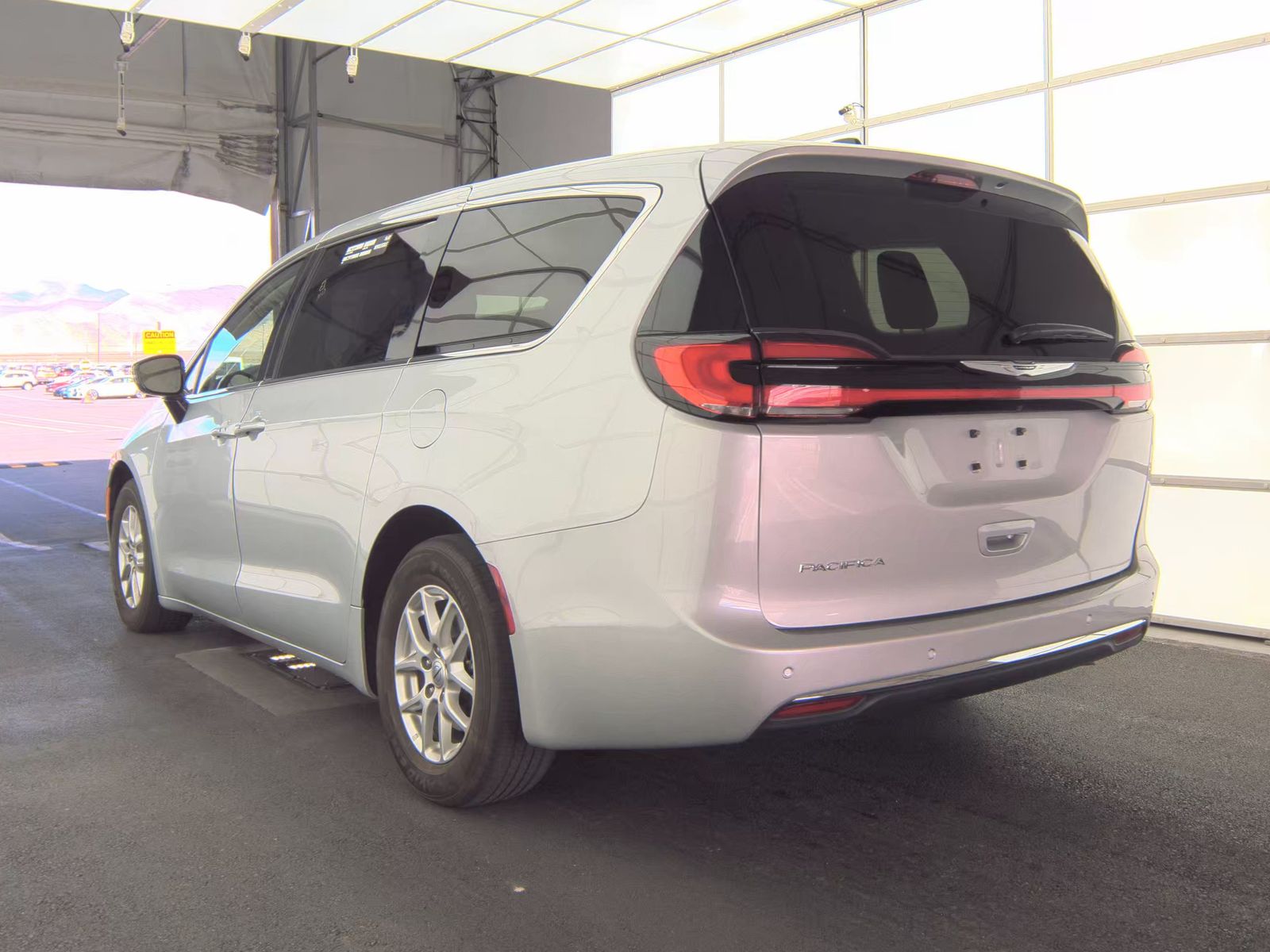 2024 Chrysler Pacifica Touring L FWD