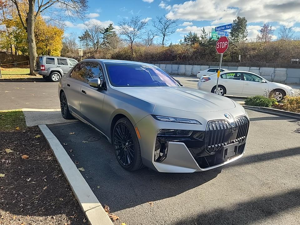 2025 BMW 7 Series 760i xDrive AWD