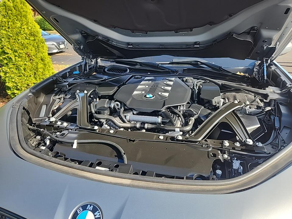 2025 BMW 7 Series 760i xDrive AWD