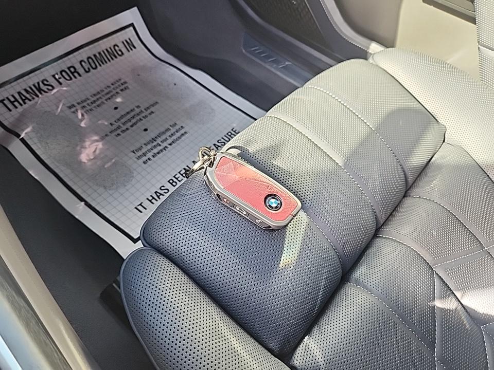 2025 BMW 7 Series 760i xDrive AWD