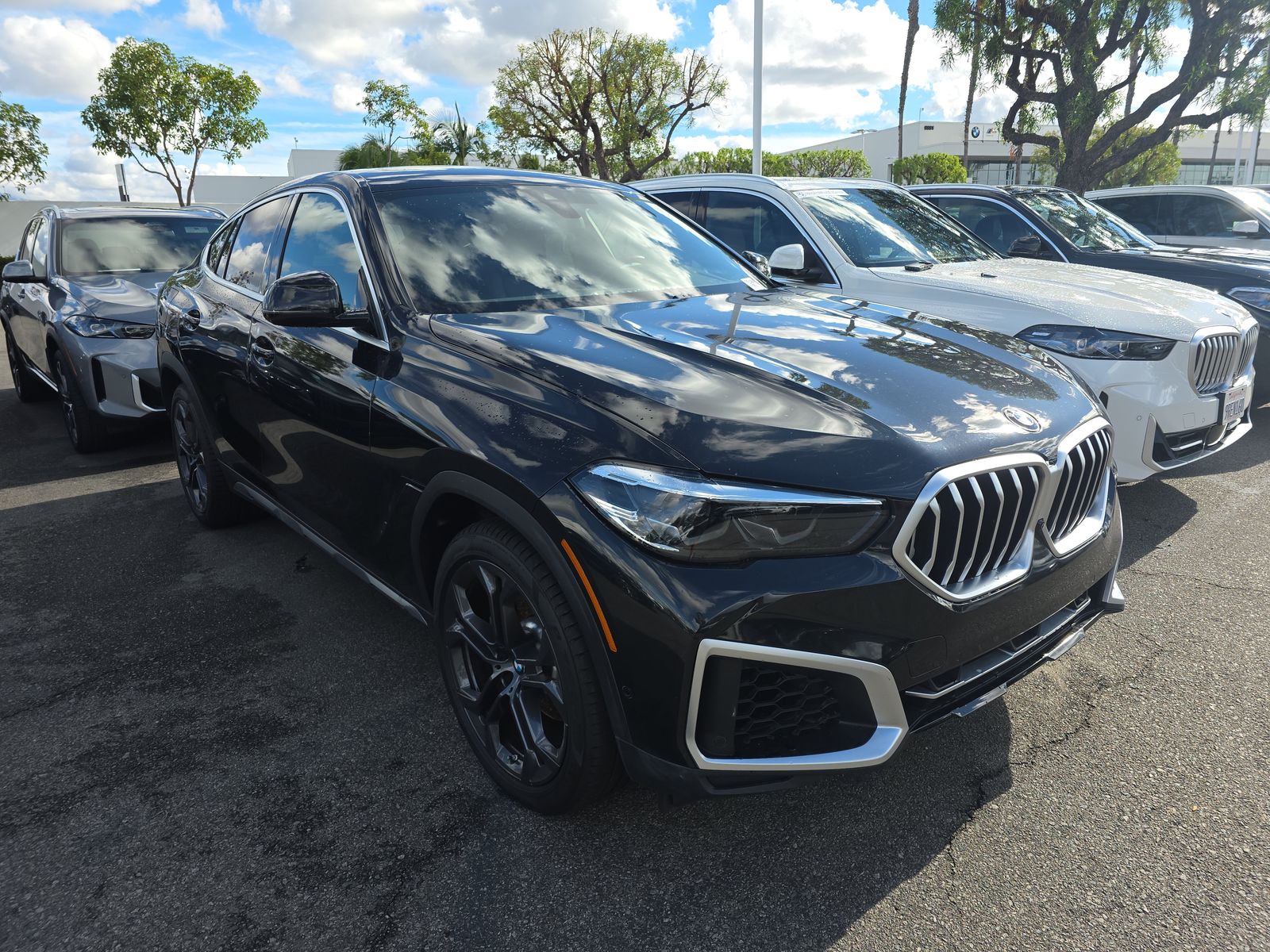2023 BMW X6 xDrive40i AWD