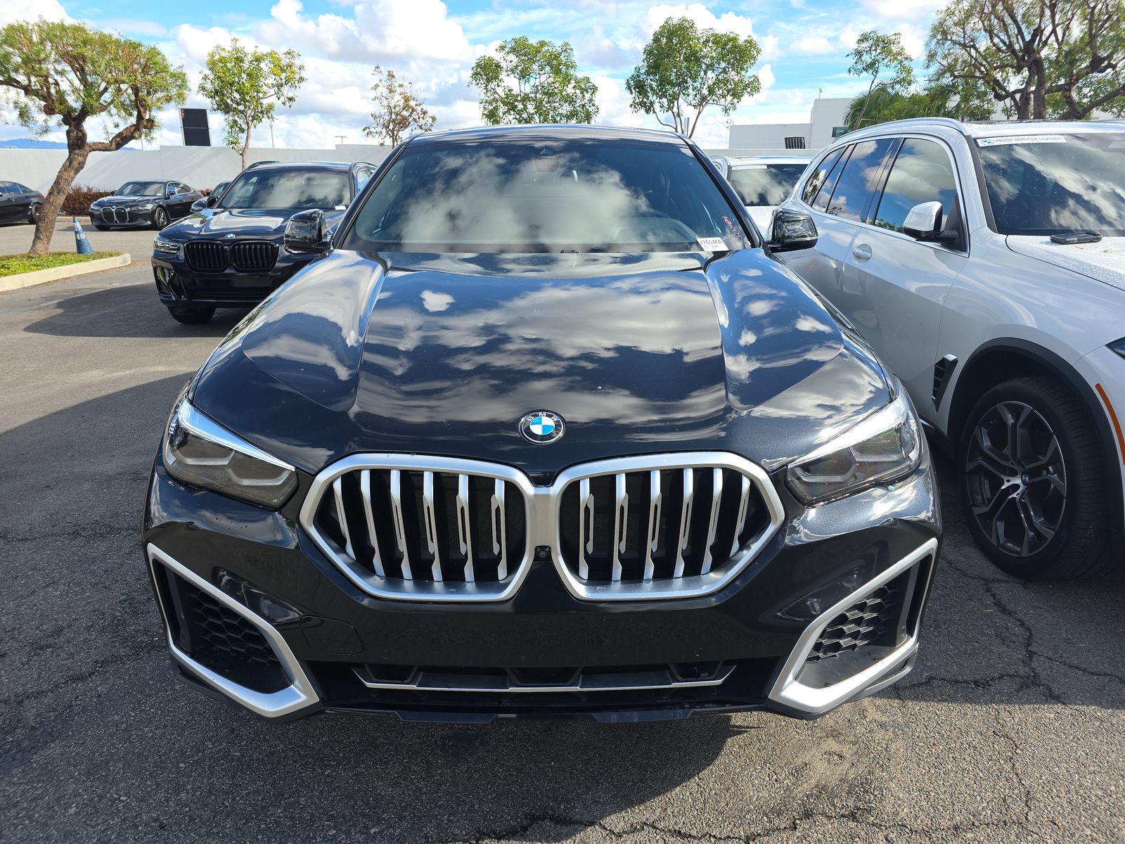2023 BMW X6 xDrive40i AWD