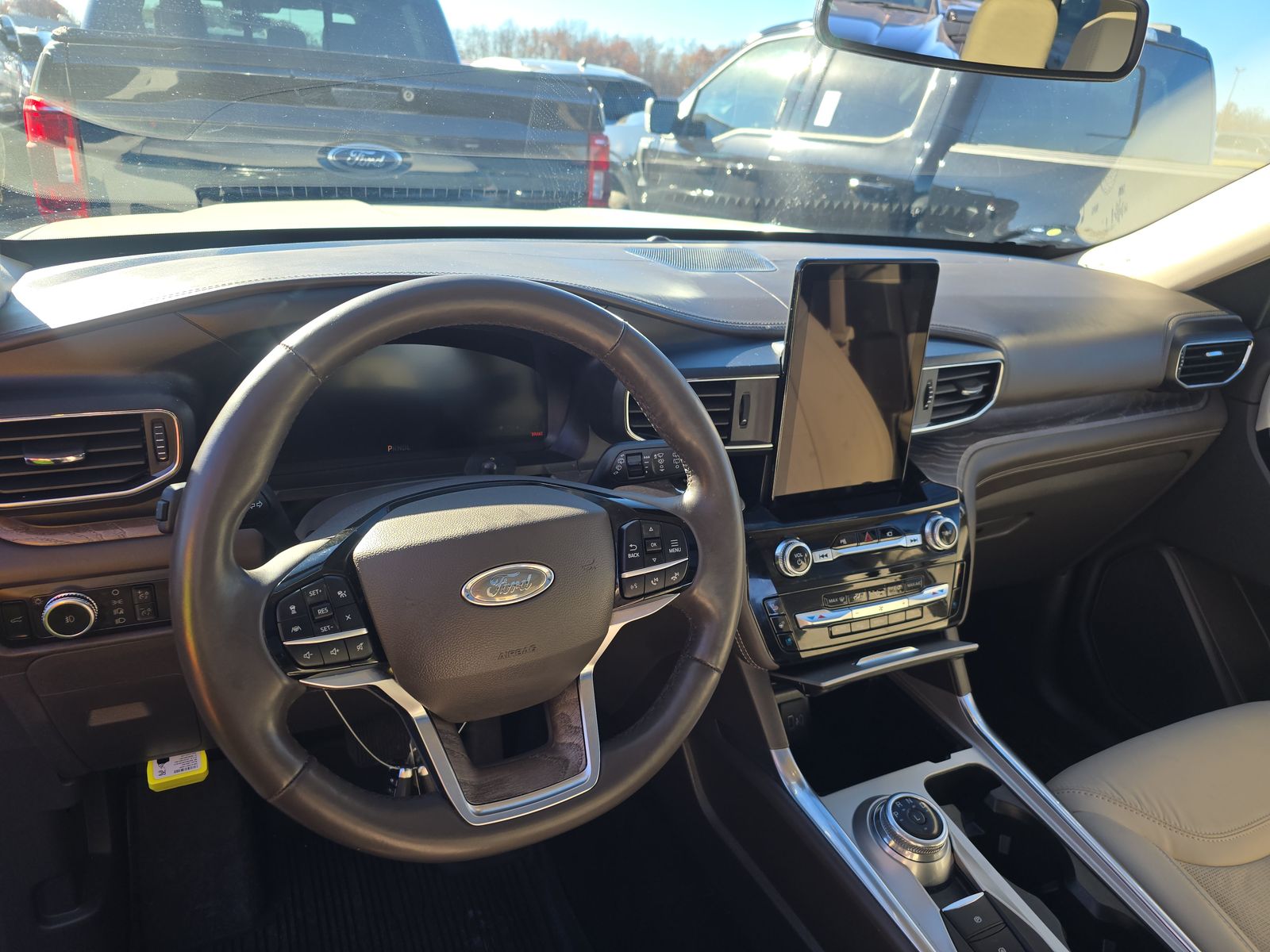 2023 Ford Explorer Platinum AWD