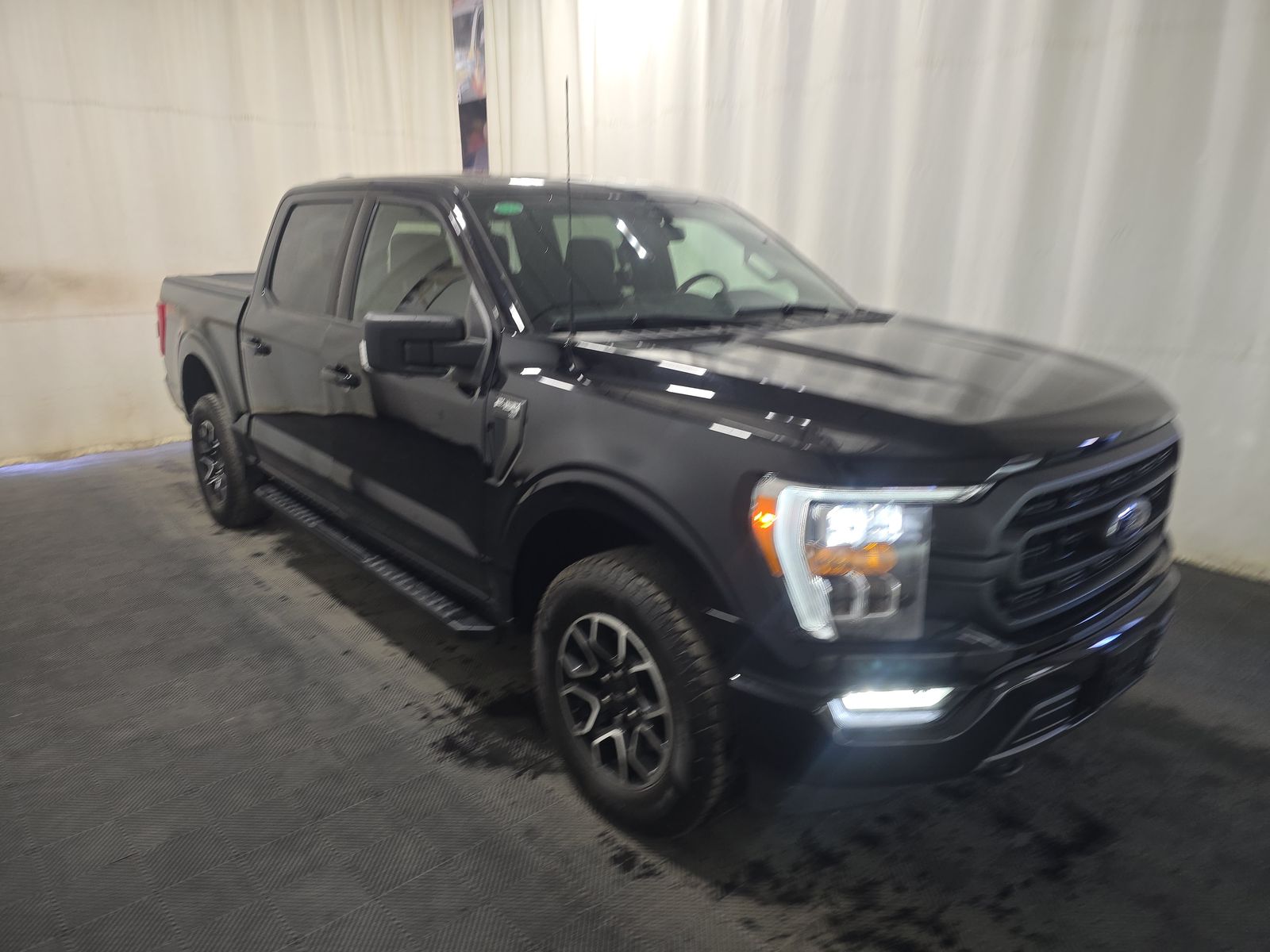 2023 Ford F-150 XLT AWD
