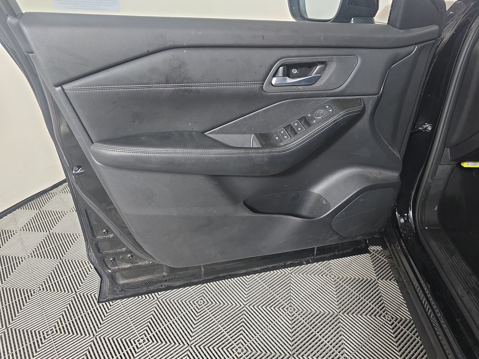 2024 Nissan Rogue SL FWD