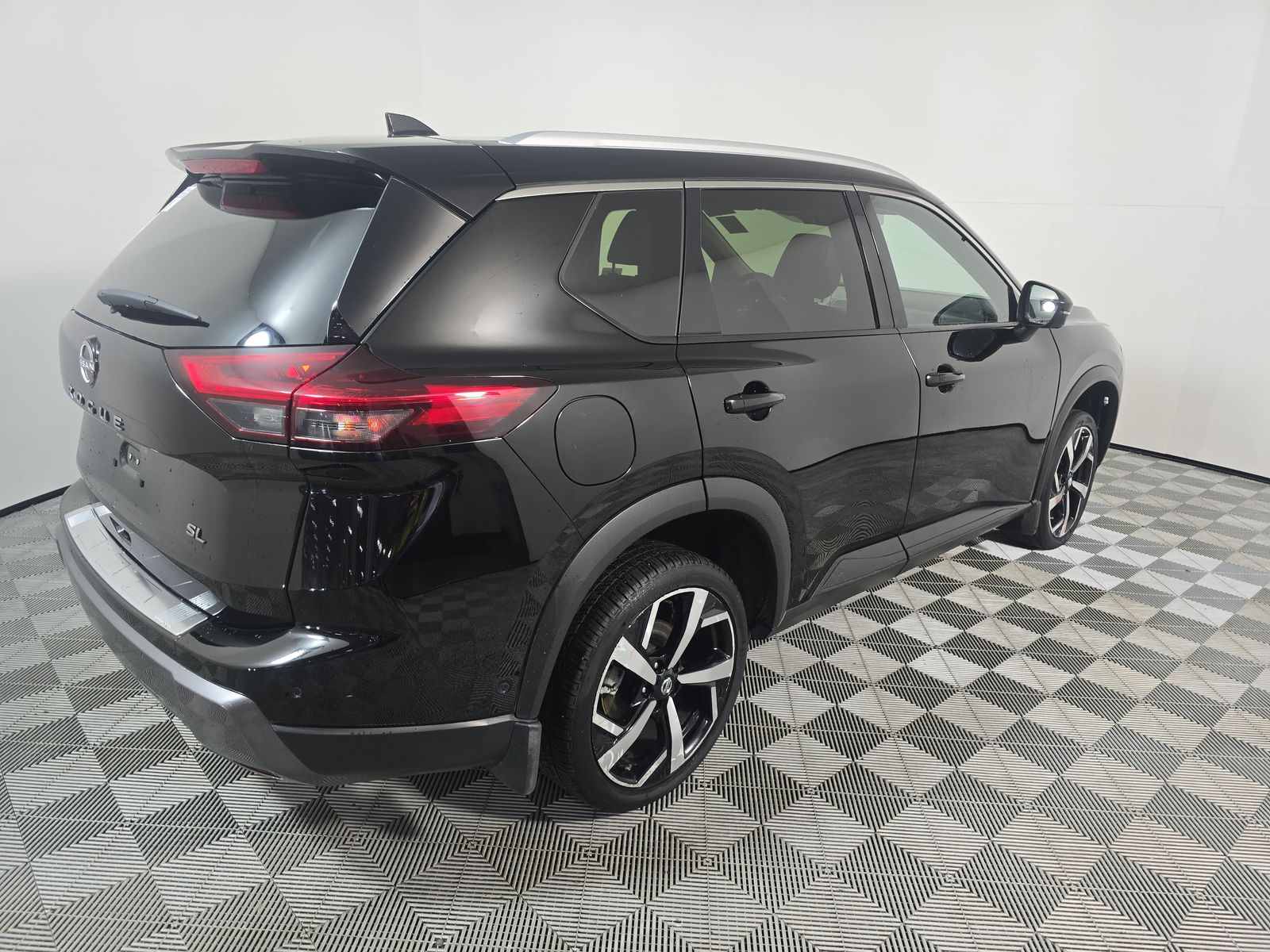 2024 Nissan Rogue SL FWD