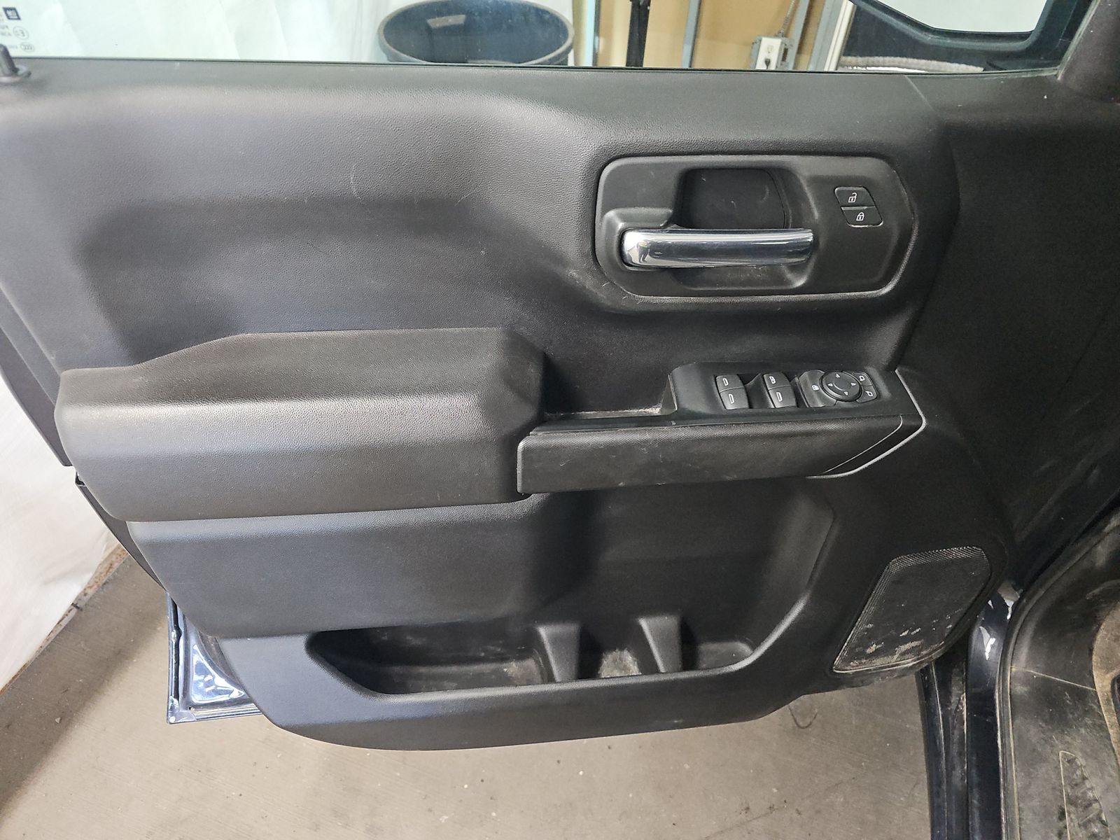 2023 Chevrolet Silverado 1500 Custom AWD