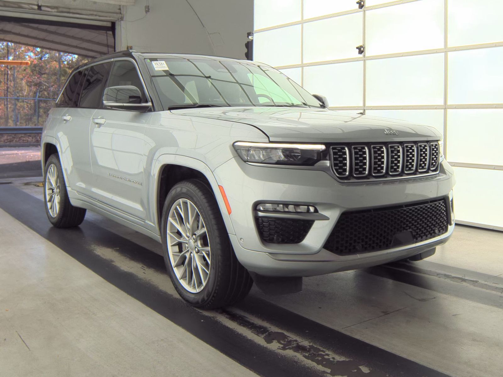 2025 Jeep Grand Cherokee Summit AWD
