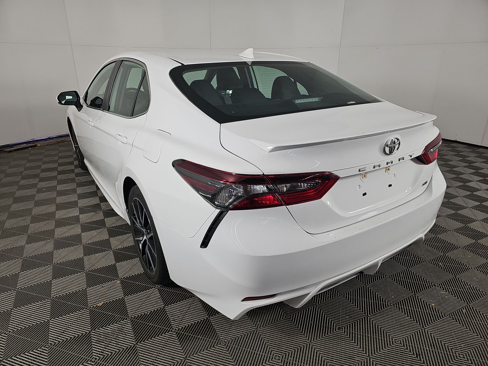2022 Toyota Camry SE FWD