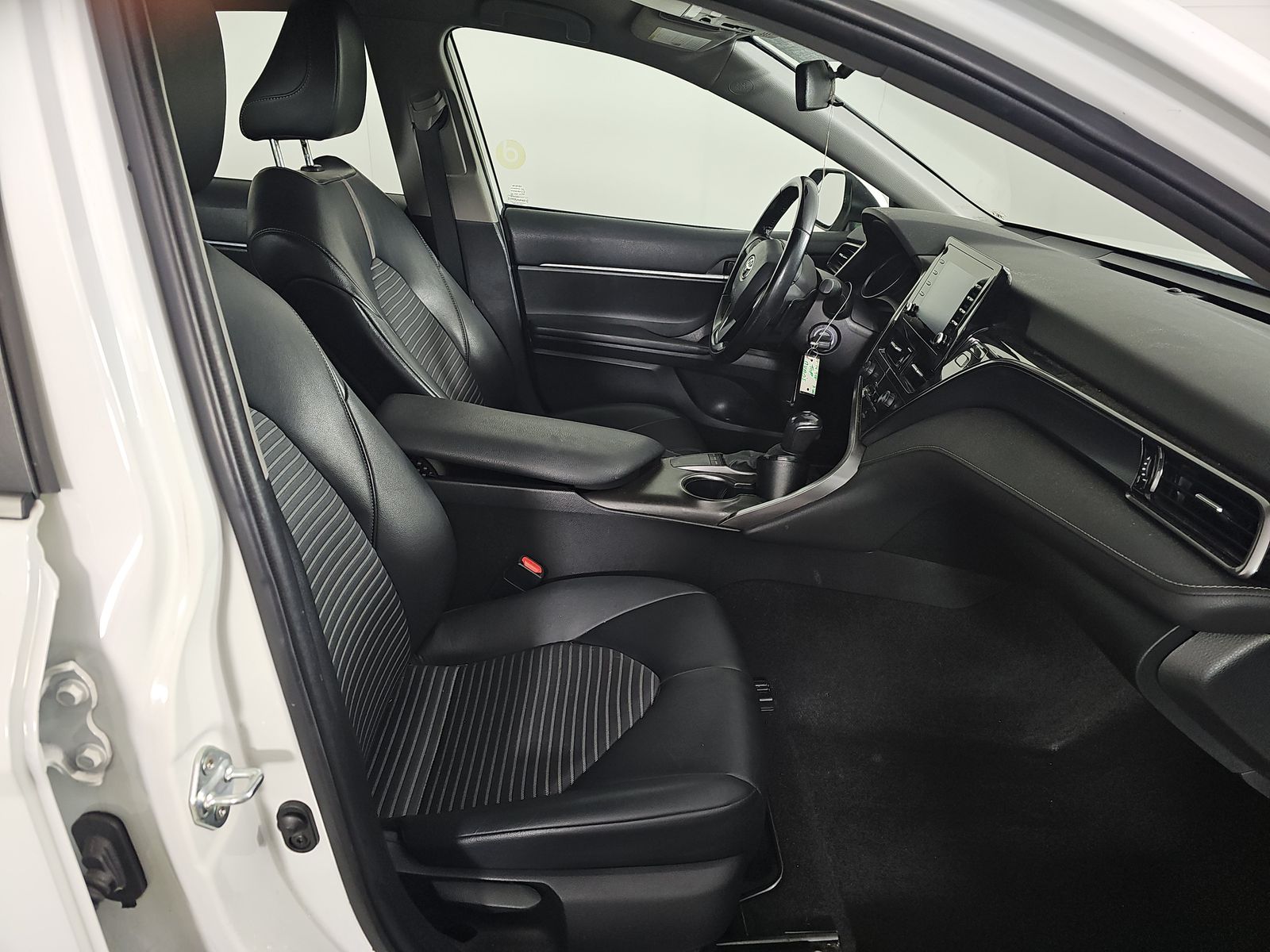 2022 Toyota Camry SE FWD