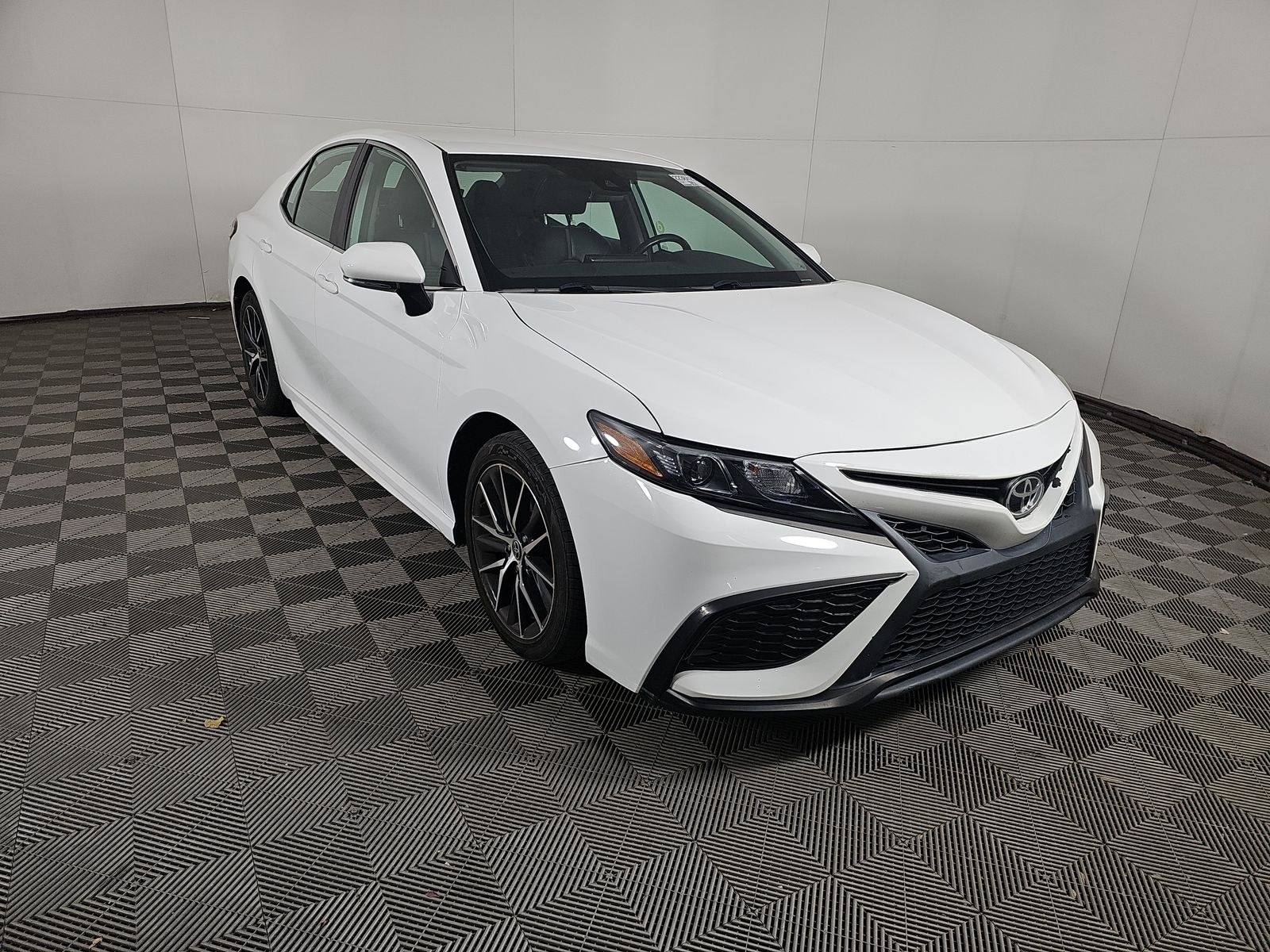 2022 Toyota Camry SE FWD