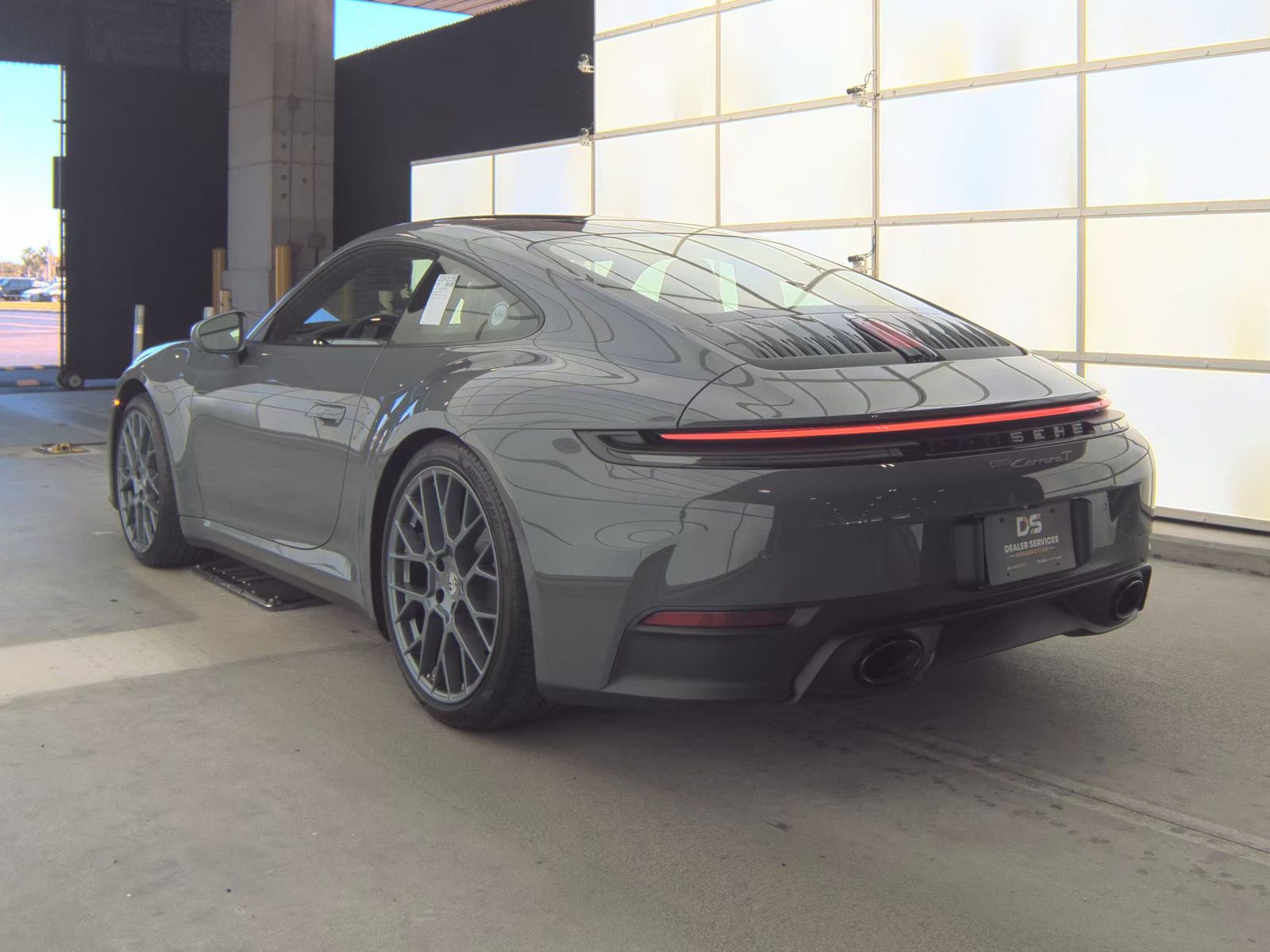 2025 Porsche 911 Carrera T RWD