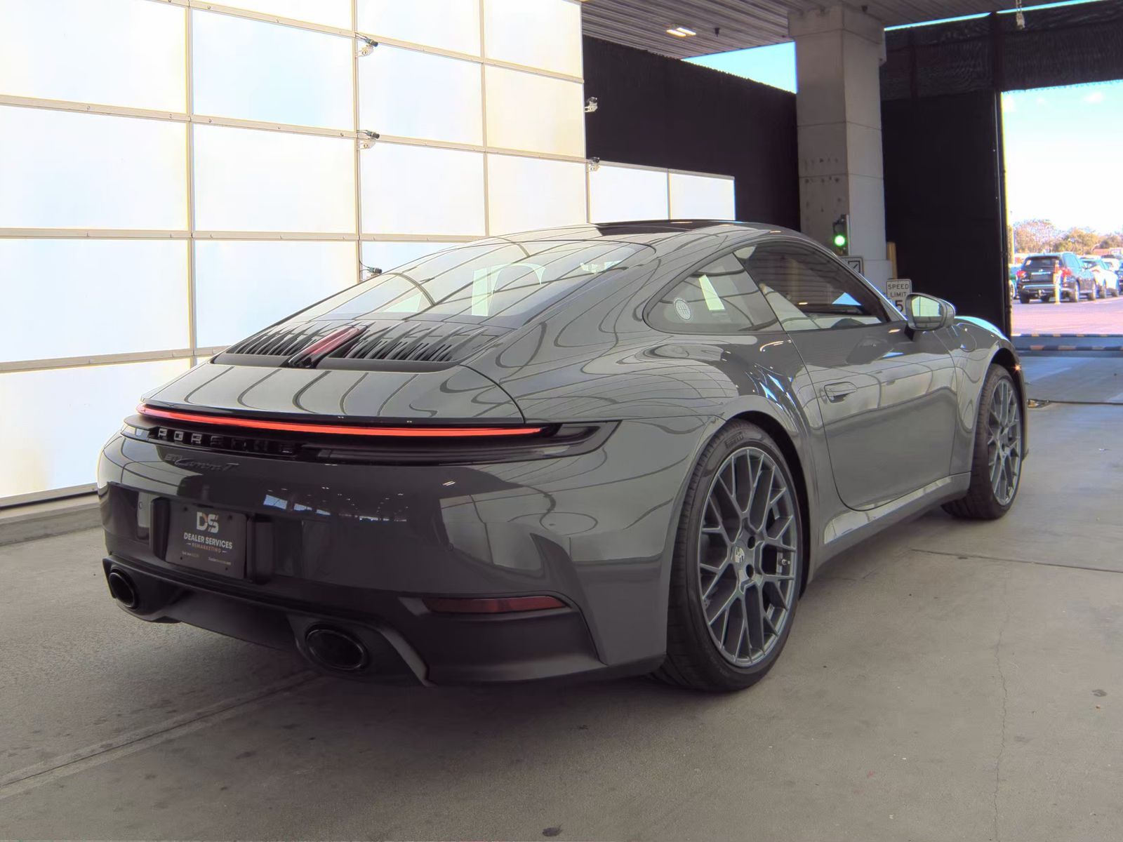 2025 Porsche 911 Carrera T RWD