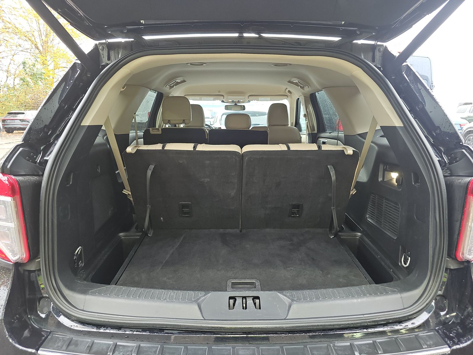 2023 Ford Explorer Limited RWD