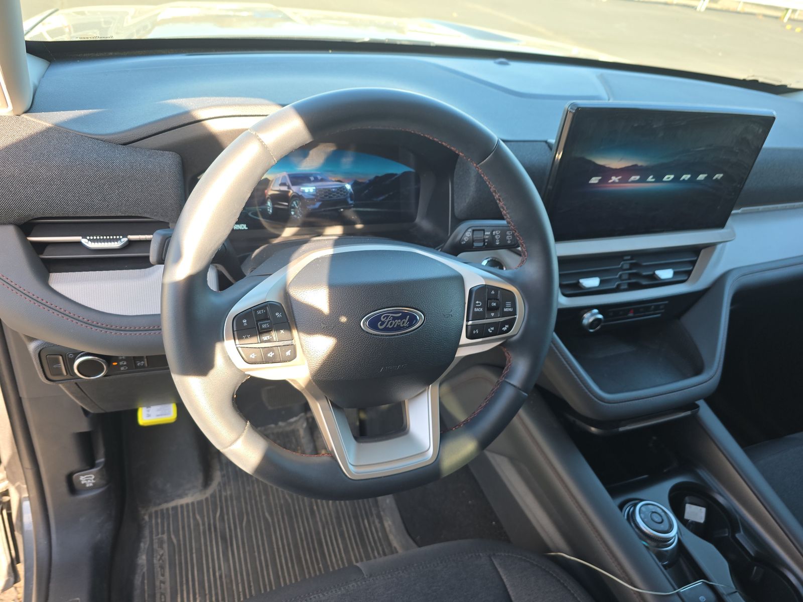 2025 Ford Explorer Active AWD