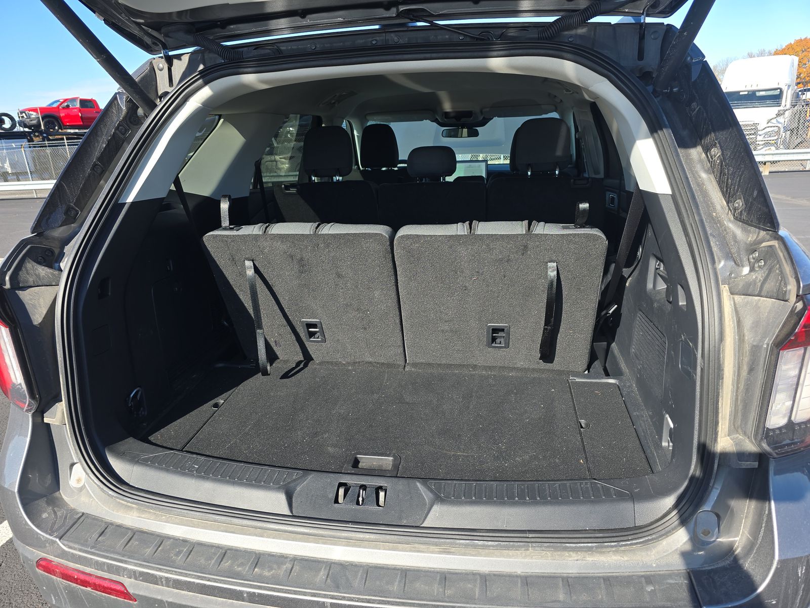 2025 Ford Explorer Active AWD