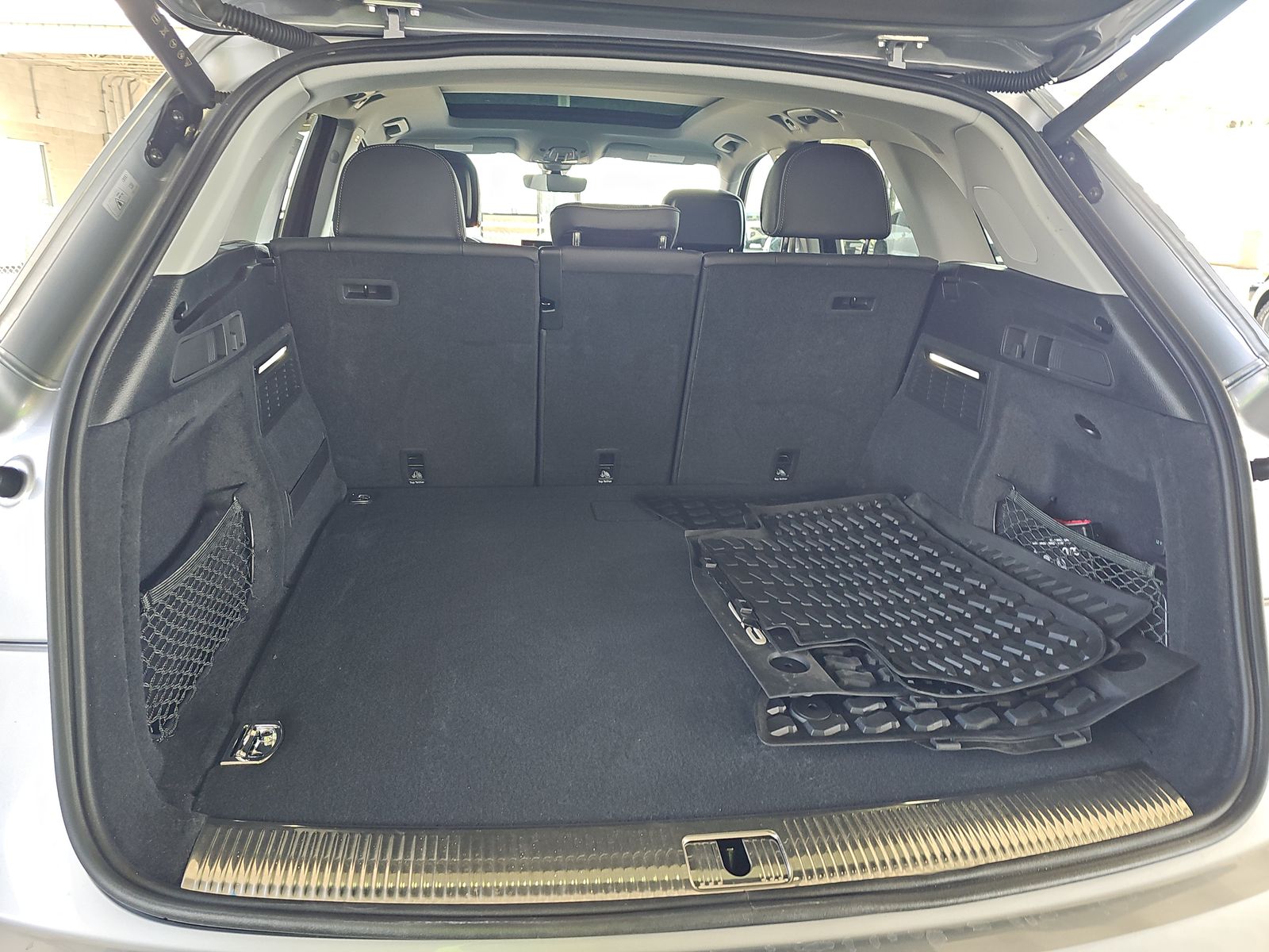 2024 Audi Q5 e Plug-In Hybrid S line Premium Plus AWD