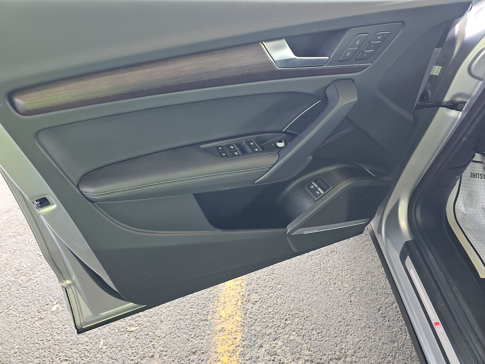 2024 Audi Q5 e Plug-In Hybrid S line Premium Plus AWD