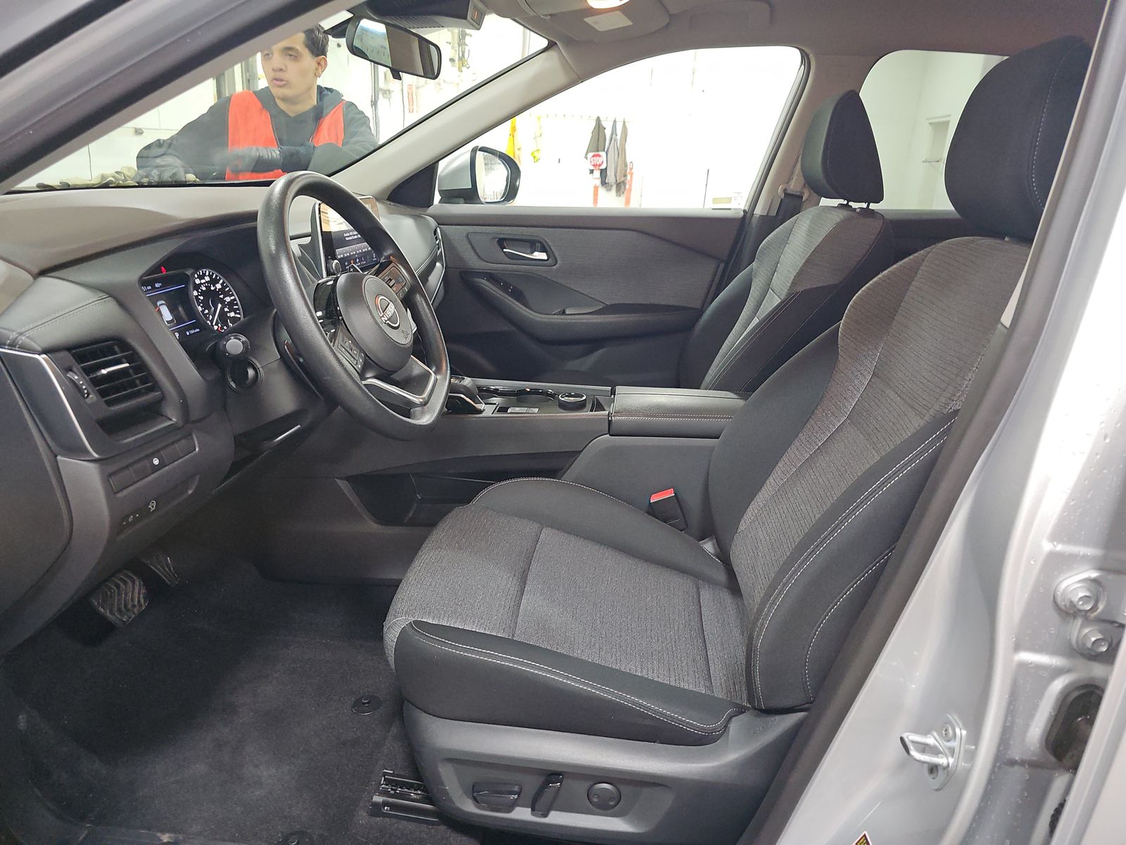 2023 Nissan Rogue SV AWD