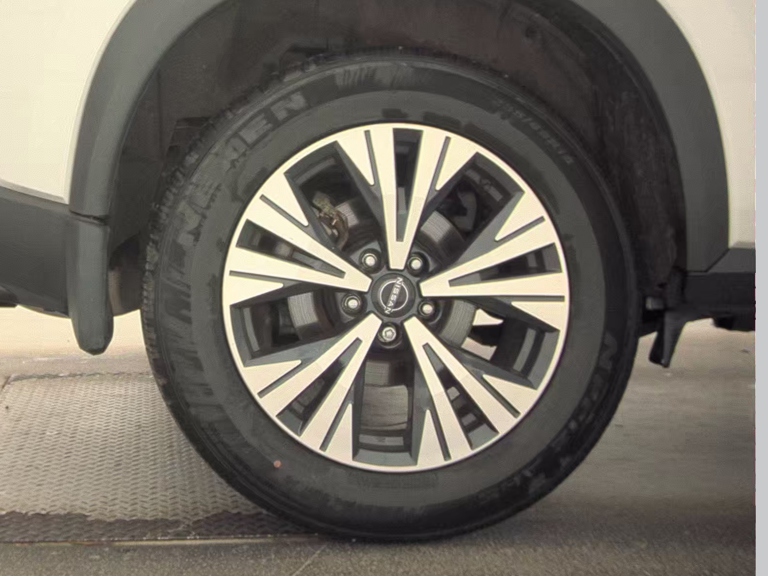 2023 Nissan Rogue SV AWD