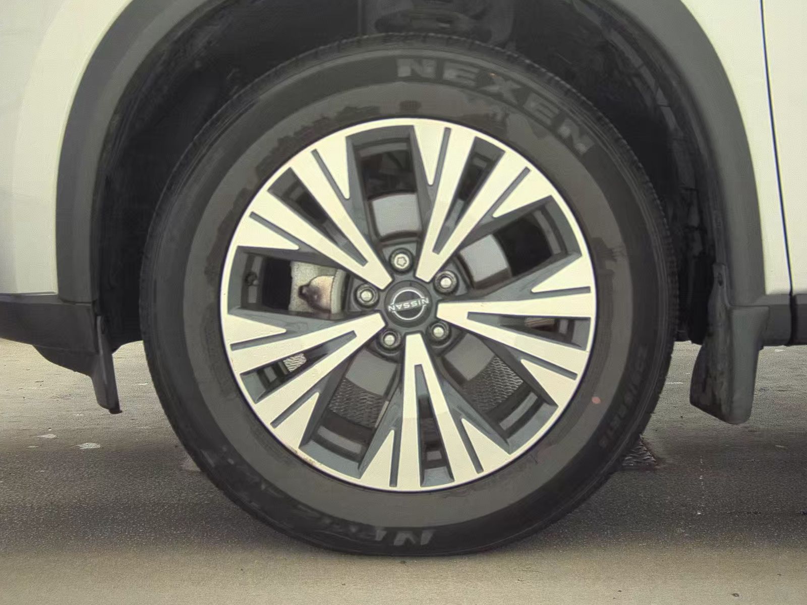 2023 Nissan Rogue SV AWD